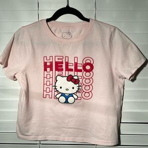 😻Hello Kitty 💖Fits like Women Small (Large Junior’s fits like Woman’s Small💖